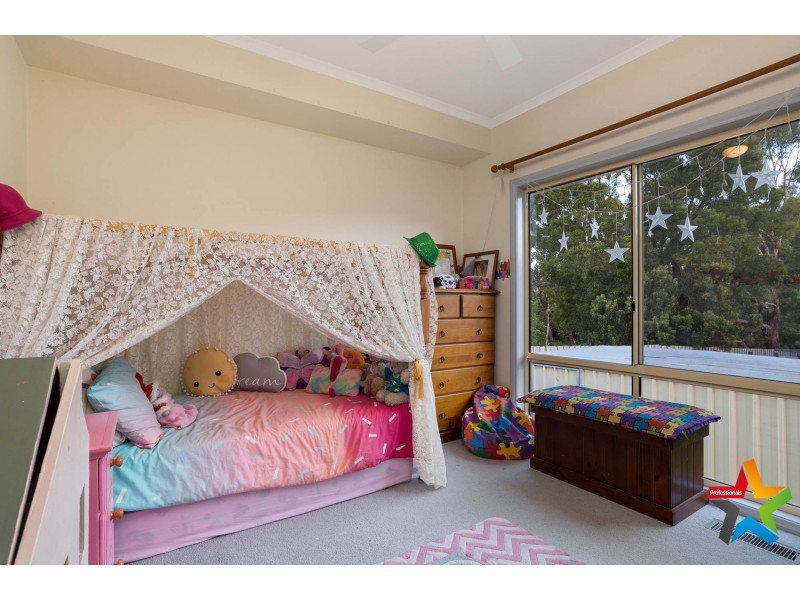 588 Warburton Highway, Seville VIC 3139