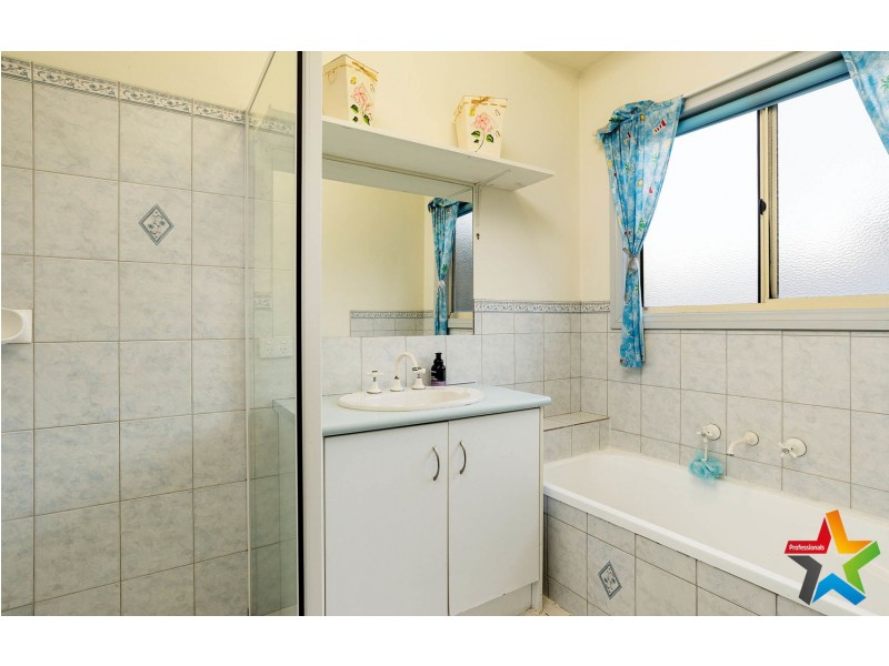 588 Warburton Highway, Seville VIC 3139