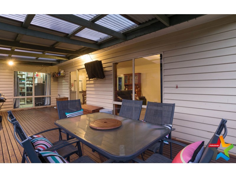 588 Warburton Highway, Seville VIC 3139