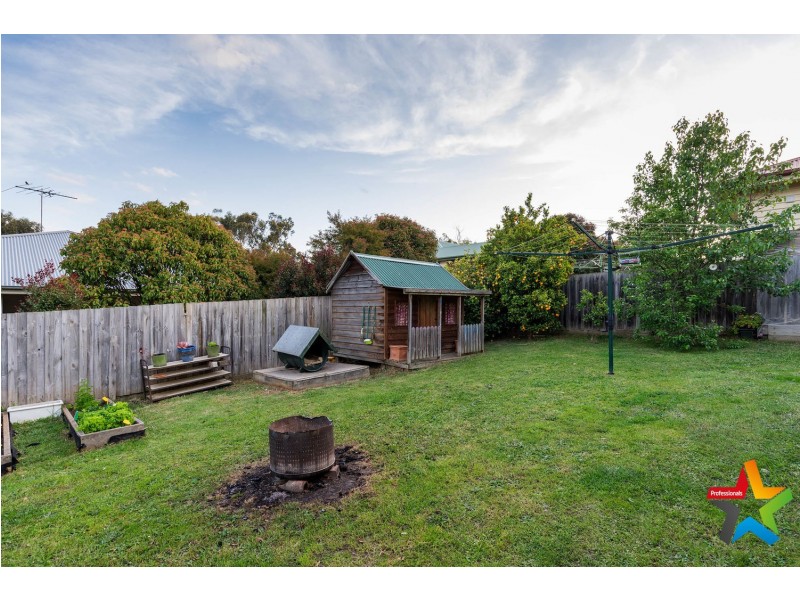 588 Warburton Highway, Seville VIC 3139