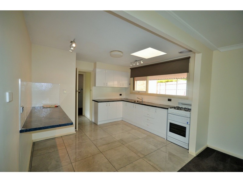 13 Swinburne Avenue, Mooroolbark VIC 3138