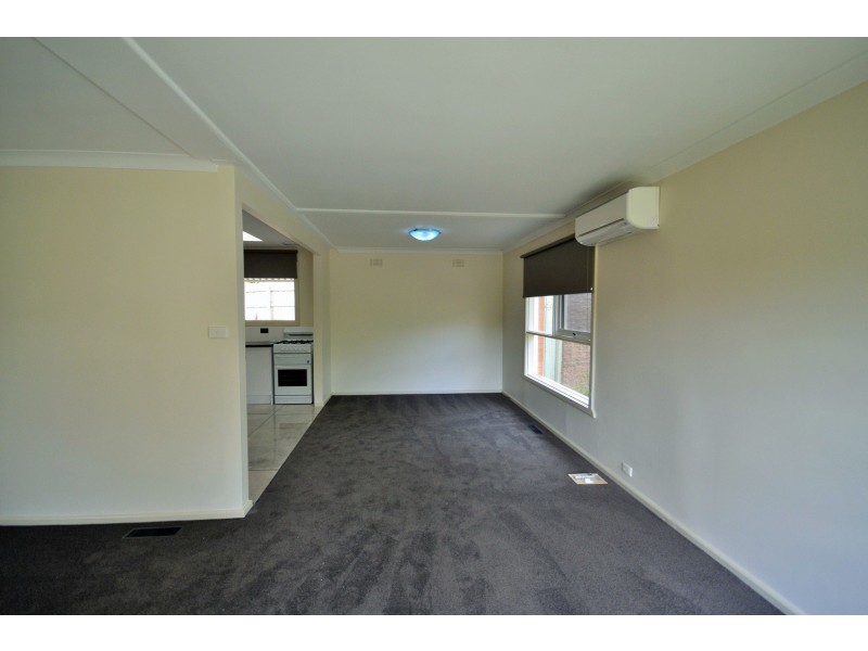 13 Swinburne Avenue, Mooroolbark VIC 3138