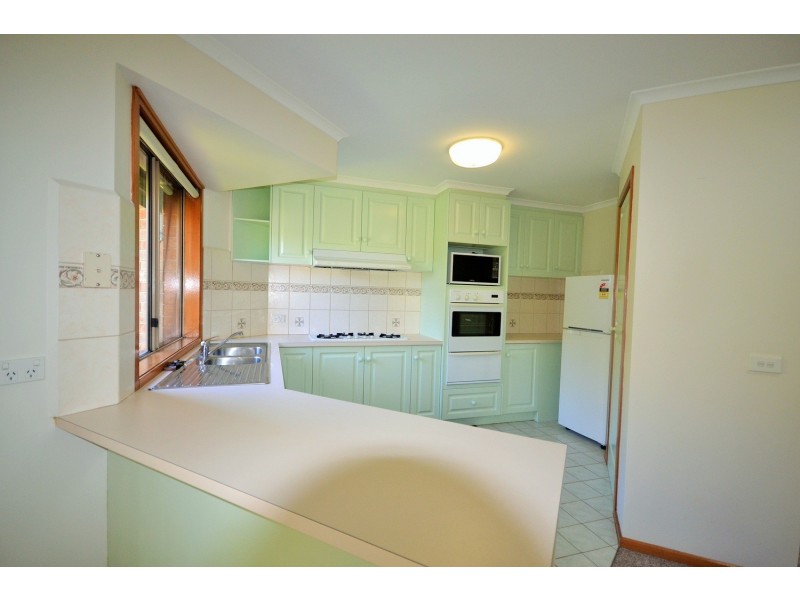 28 Bridges Avenue, Mooroolbark VIC 3138