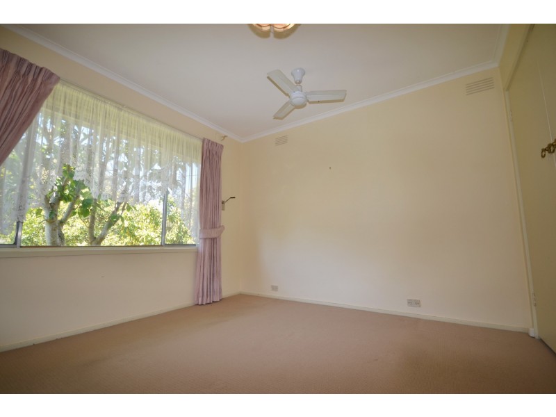 26 Croydondale Drive, Mooroolbark VIC 3138