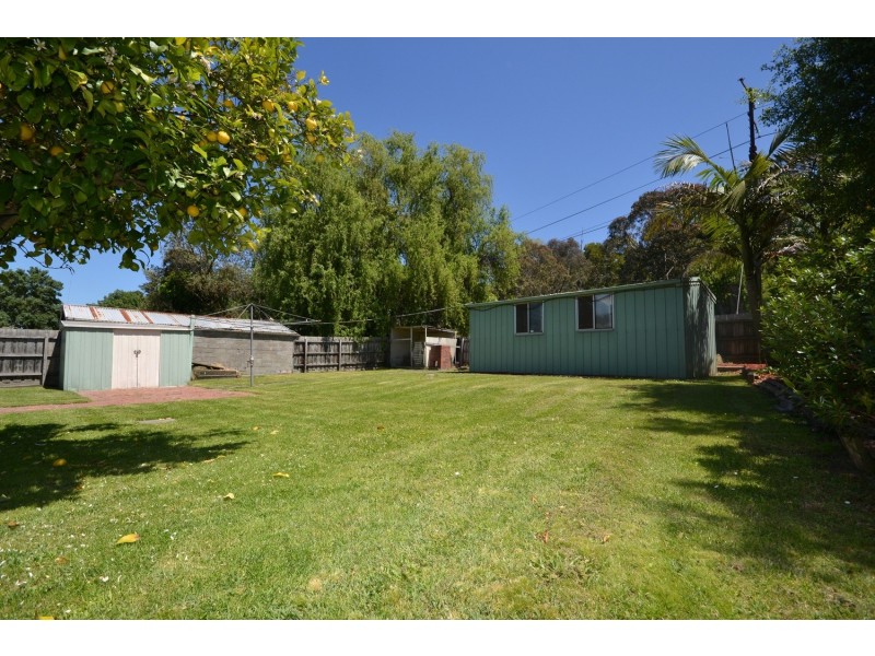 26 Croydondale Drive, Mooroolbark VIC 3138