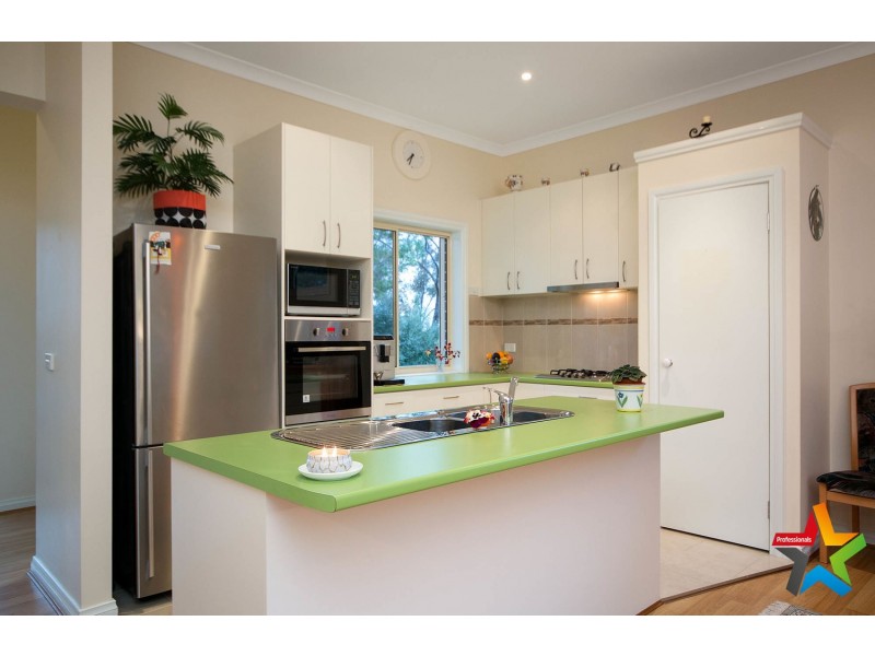 4 Megan Place, Lilydale VIC 3140