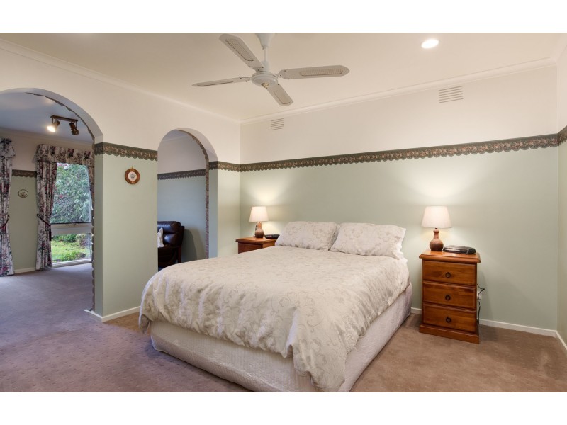 10 Kadina Court, Mooroolbark VIC 3138