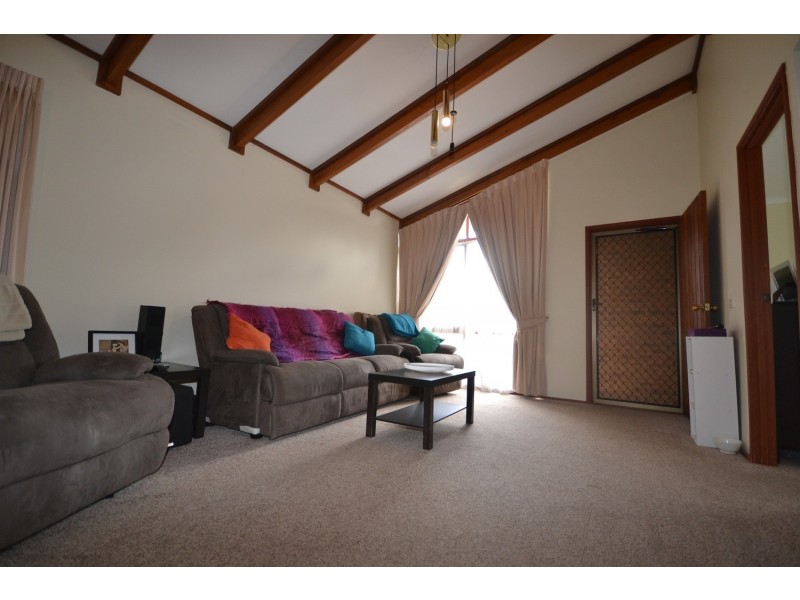 10 Anthony Drive, Chirnside Park VIC 3116