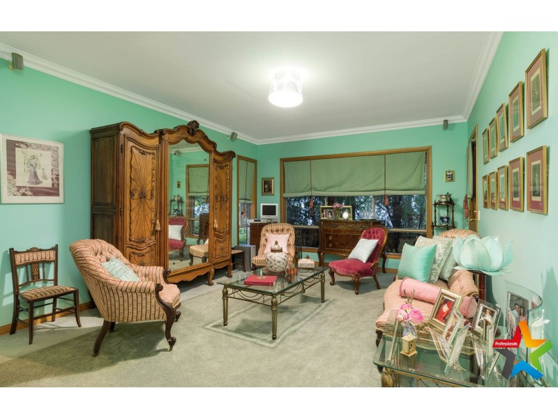 19 Ashley Court, Seville VIC 3139