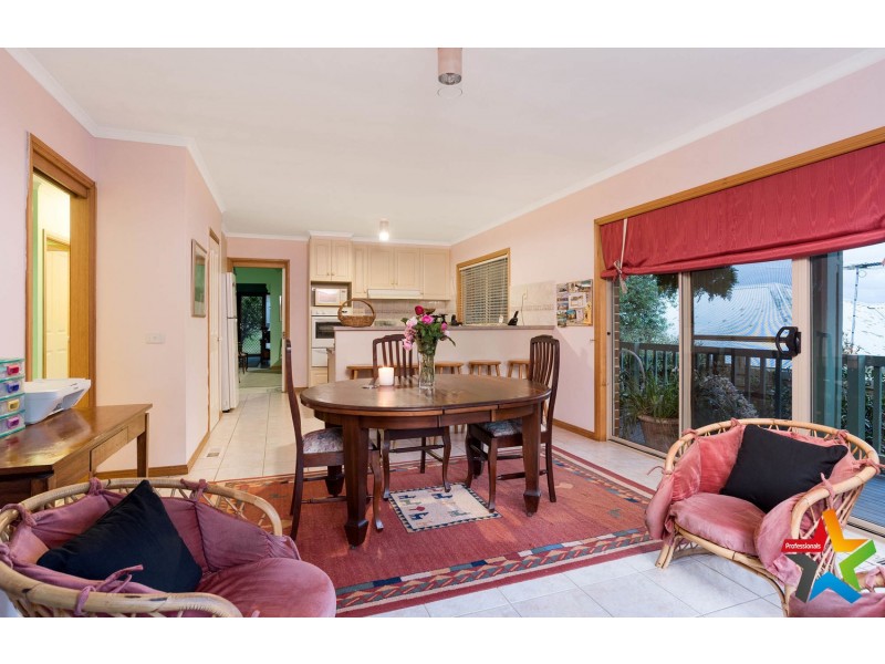 19 Ashley Court, Seville VIC 3139