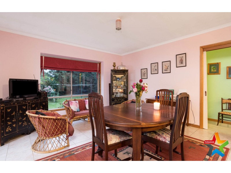 19 Ashley Court, Seville VIC 3139