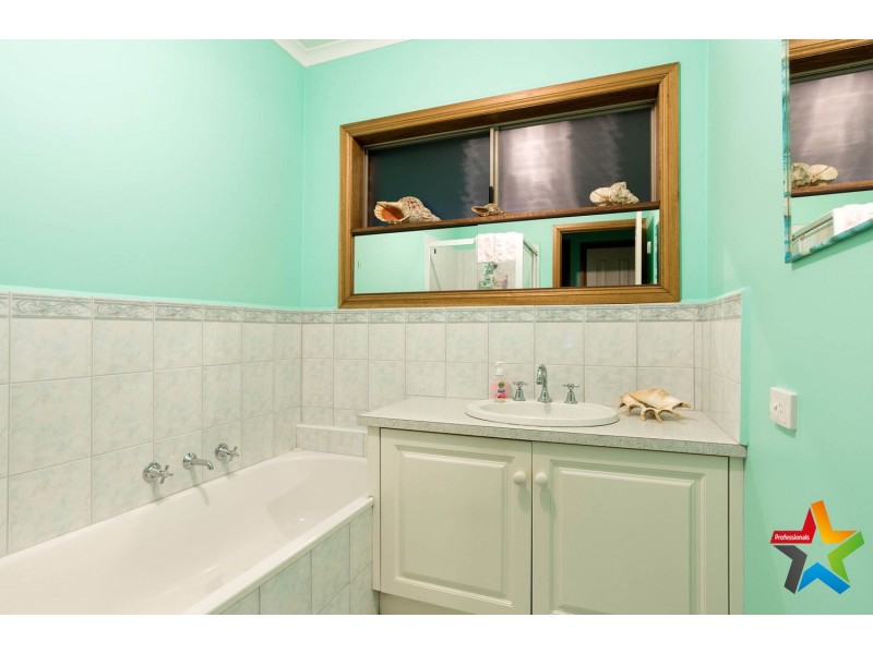 19 Ashley Court, Seville VIC 3139