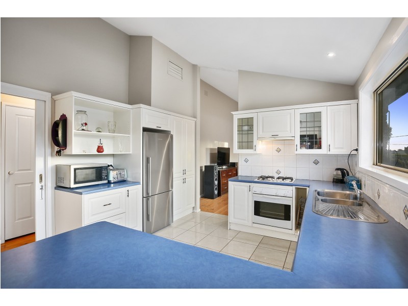 6 Edward Road, Chirnside Park VIC 3116