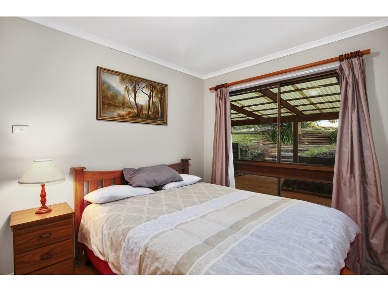 6 Edward Road, Chirnside Park VIC 3116