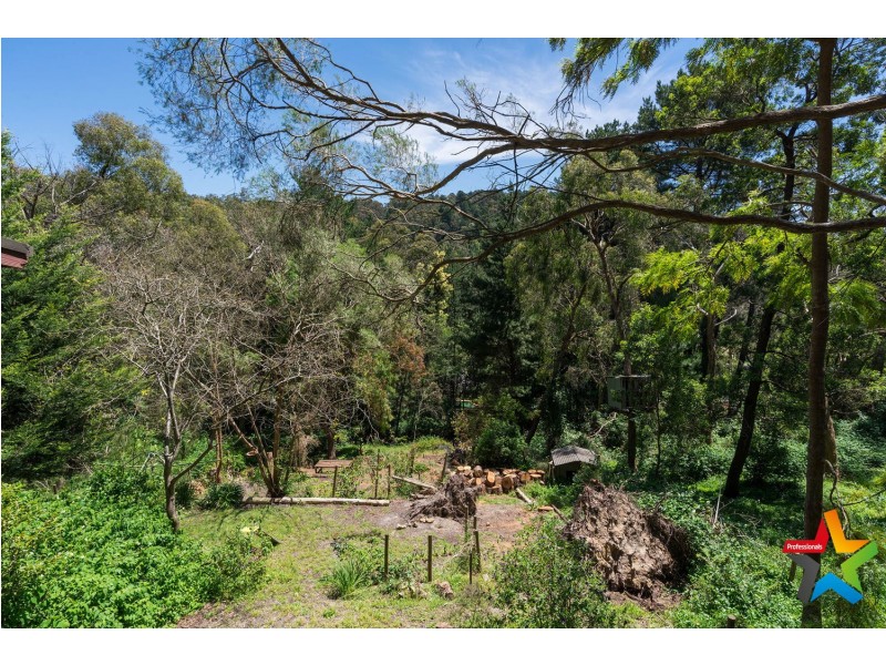 81 Commercial Road, Mount Evelyn VIC 3796