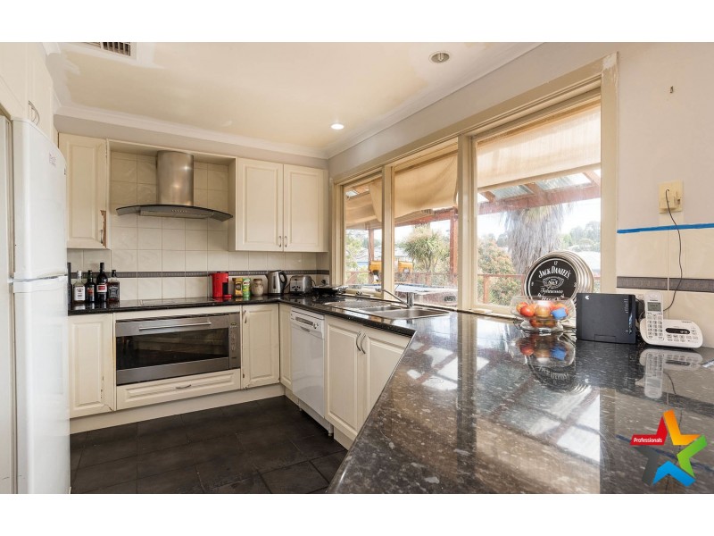 5 Valley Ho, Chirnside Park VIC 3116