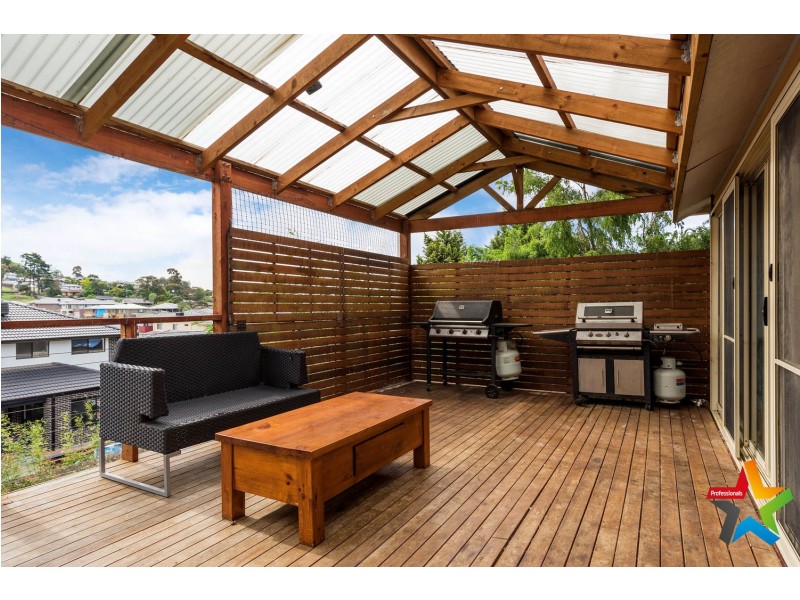 5 Valley Ho, Chirnside Park VIC 3116