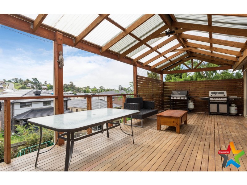 5 Valley Ho, Chirnside Park VIC 3116