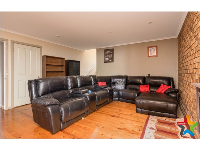 5 Valley Ho, Chirnside Park VIC 3116