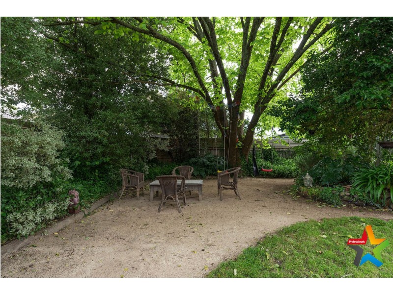 28 Colchester Road, Kilsyth VIC 3137