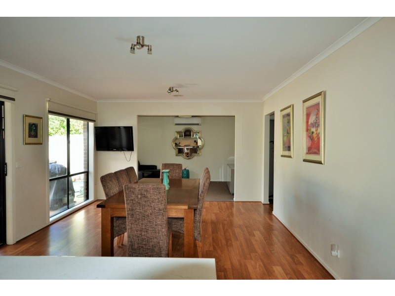 42 Hedwig Drive, Mooroolbark VIC 3138