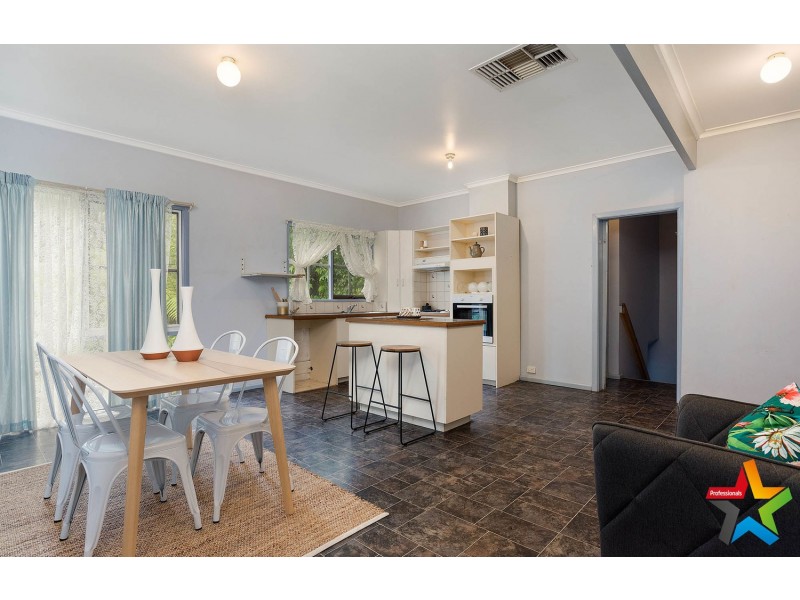 42 Spring Street, Mount Evelyn VIC 3796