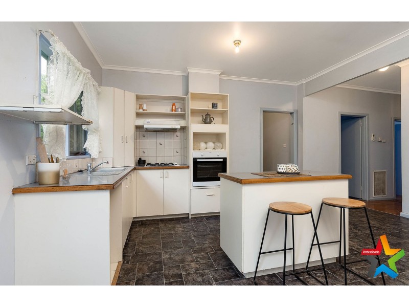 42 Spring Street, Mount Evelyn VIC 3796