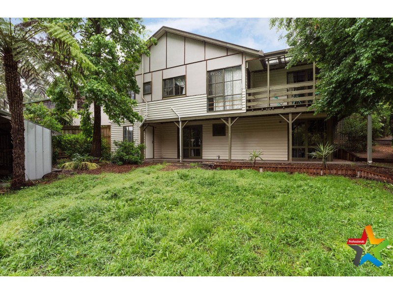 42 Spring Street, Mount Evelyn VIC 3796