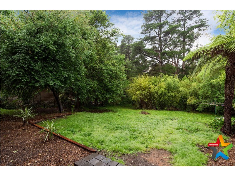 42 Spring Street, Mount Evelyn VIC 3796