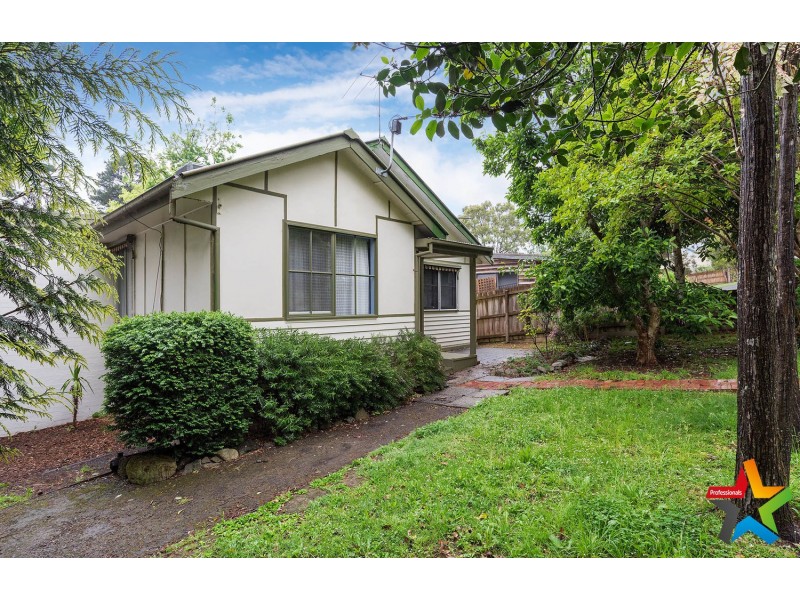 42 Spring Street, Mount Evelyn VIC 3796