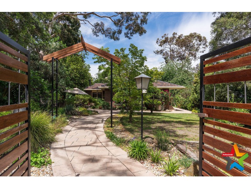 10 Doreen Court, Montrose VIC 3765