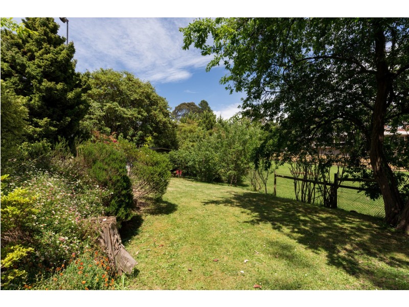 10 Doreen Court, Montrose VIC 3765