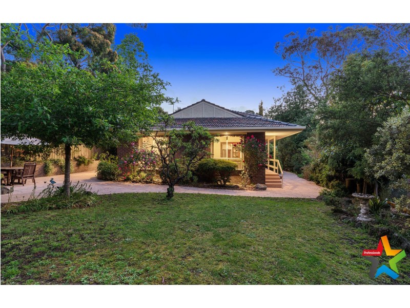 10 Doreen Court, Montrose VIC 3765