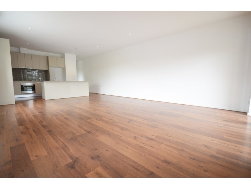 9/4 Civic Square, Croydon VIC 3136