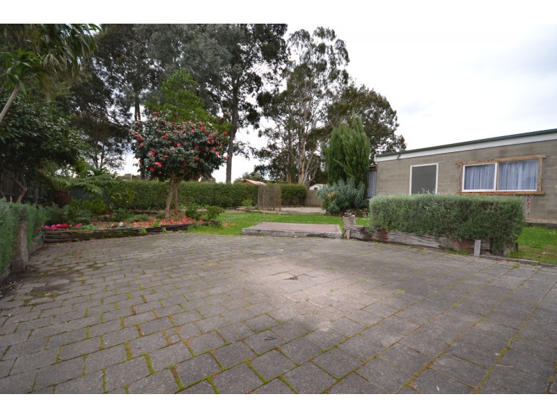 30 Binbrook Drive, Croydon VIC 3136