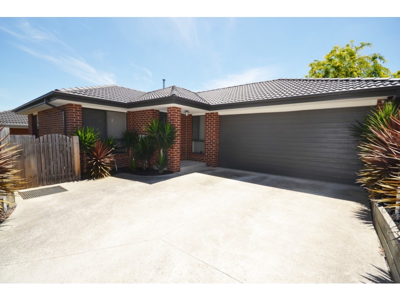 19A Cameron Road, Croydon VIC 3136