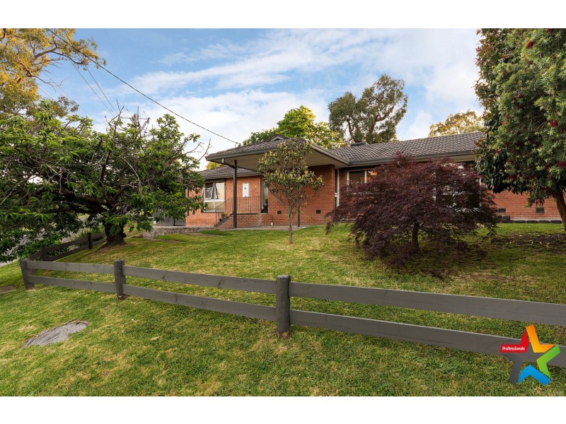 64 Fernhill Road, Mount Evelyn VIC 3796