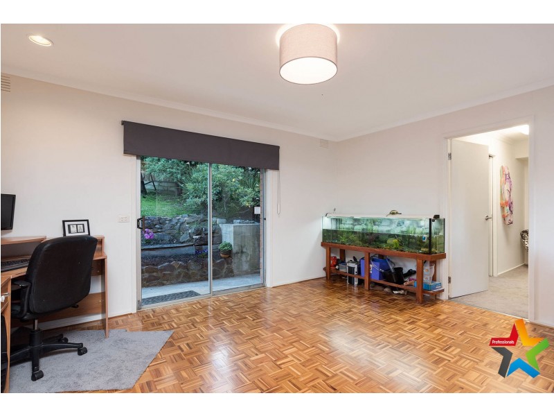 64 Fernhill Road, Mount Evelyn VIC 3796