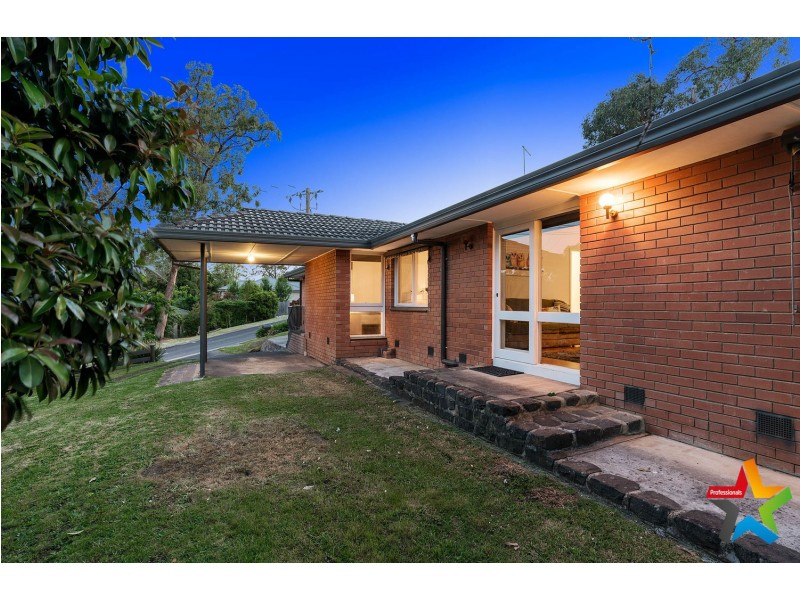 64 Fernhill Road, Mount Evelyn VIC 3796