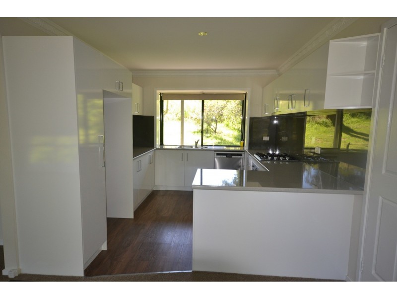 49 Moore Avenue, Montrose VIC 3765