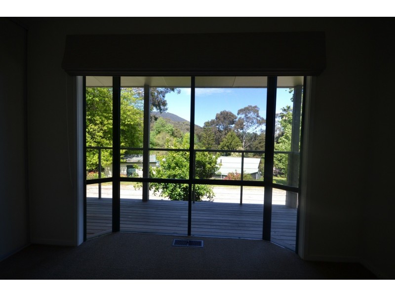 49 Moore Avenue, Montrose VIC 3765