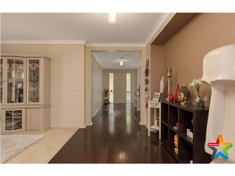 41 Valley Park Drive, Mooroolbark VIC 3138