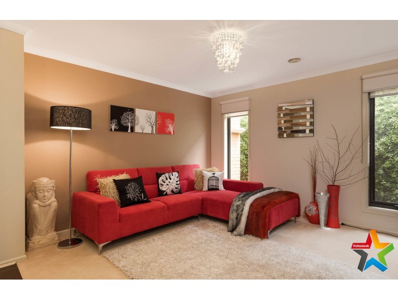 41 Valley Park Drive, Mooroolbark VIC 3138