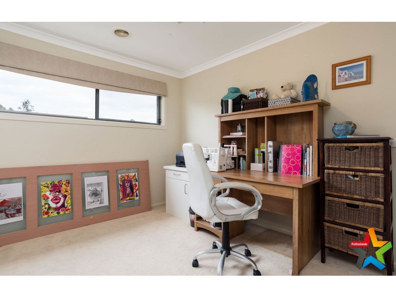 41 Valley Park Drive, Mooroolbark VIC 3138