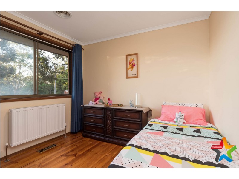 46 Zina Grove, Mooroolbark VIC 3138