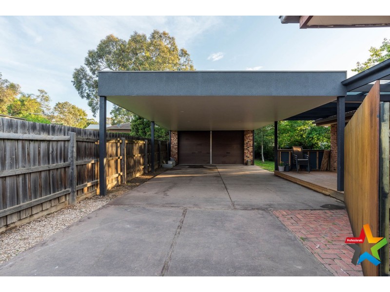 46 Zina Grove, Mooroolbark VIC 3138