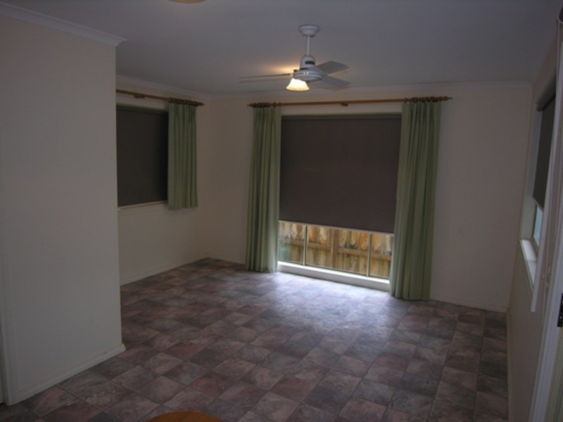 5B St James Avenue, Montrose VIC 3765