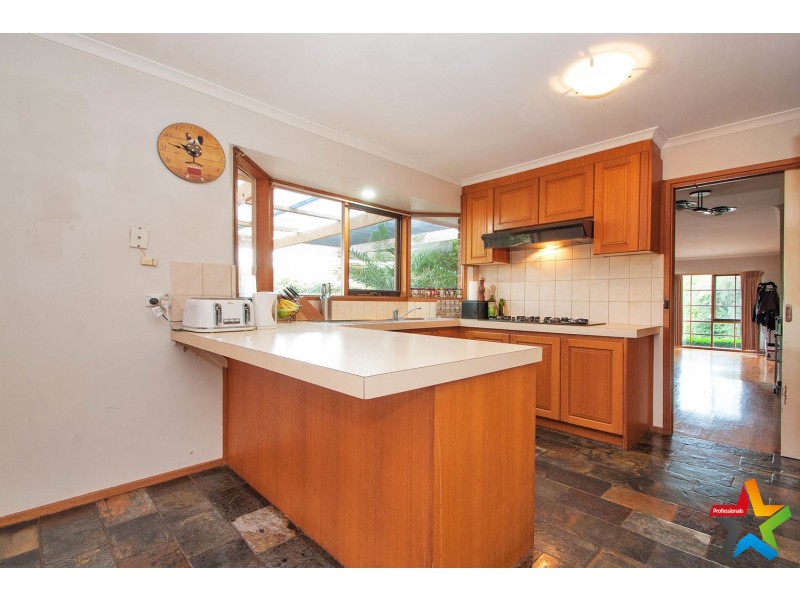 3 Dyson Court, Mooroolbark VIC 3138