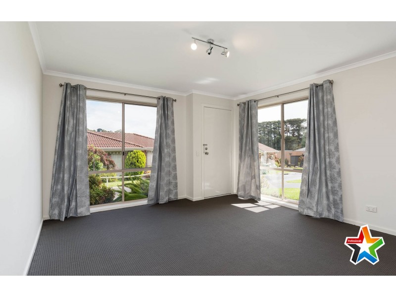 11 Chelsworth Park Lane, Lilydale VIC 3140