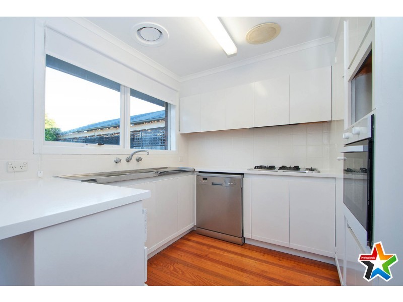 27 Huntingdon Avenue, Bayswater North VIC 3153